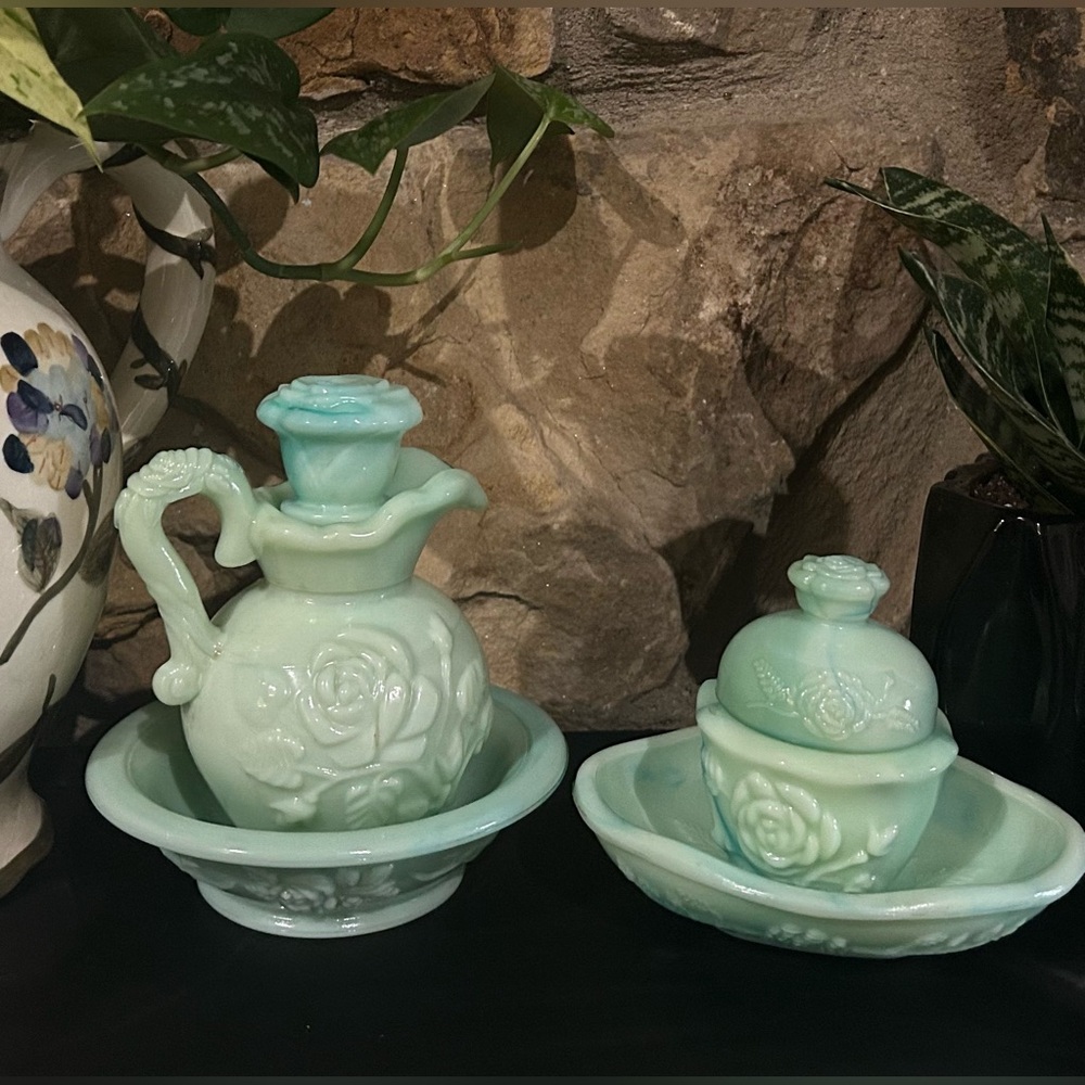 Vintage Avon Jadeite Moonwind Bubble Bath Bottle and Powder Sachet Container Set - Picture 2 of 6